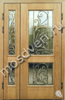 Двустворчатая дверь из массива со стеклом и ковкой - купить от производителя Мосдвери Двустворчатая дверь из массива со стеклом и ковкой